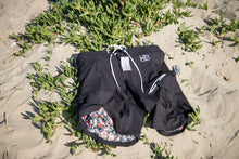 Load image into Gallery viewer, Black Seal